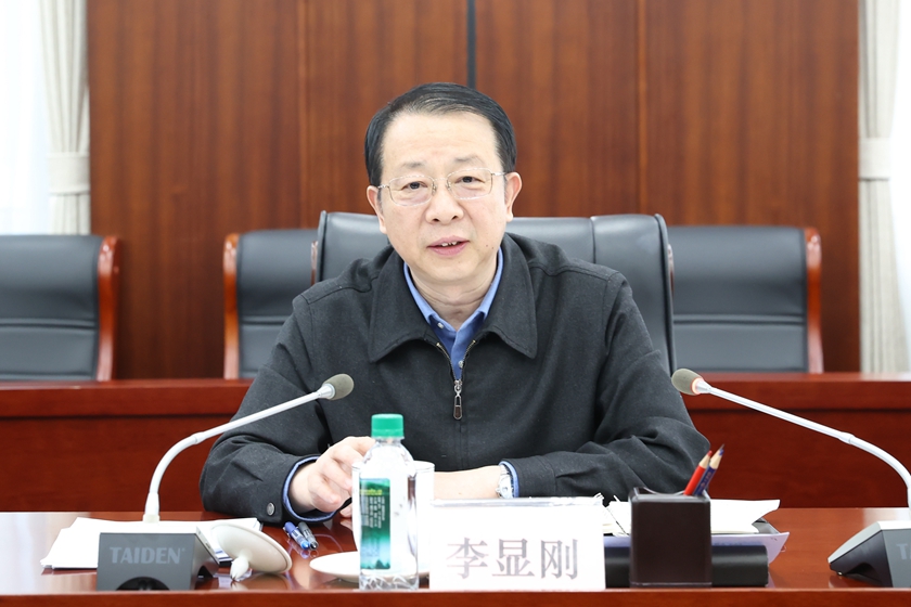 李显刚