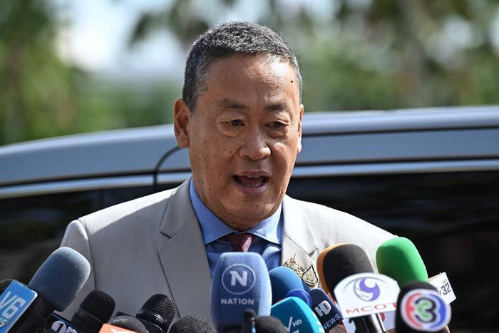 泰国曼谷,泰国总理赛塔抵达总理府向媒体发表讲话
