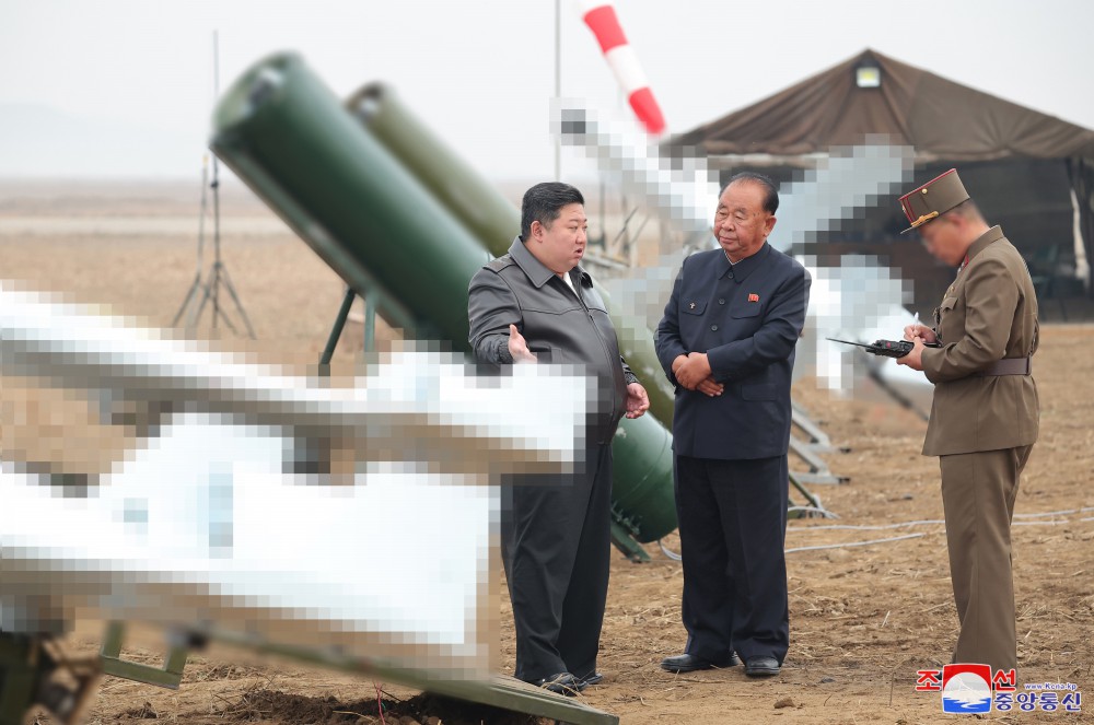 朝鲜最高领导人金正恩视察自杀式无人机爆炸试验