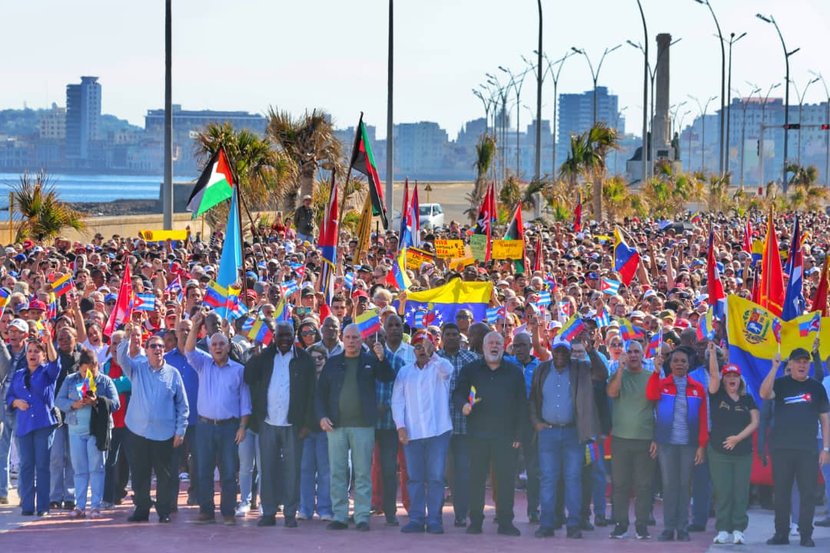 古巴总统米格尔·迪亚斯-卡内尔（Miguel Díaz-Canel）在声援委内瑞拉活动上