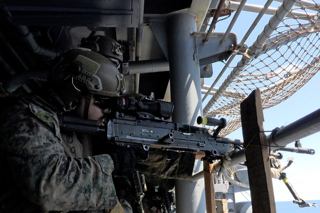 美国两栖攻击舰“的黎波里”号（USS Tripoli）运载了约3500名美国海军水兵和海军陆战队员抵达中东责任区