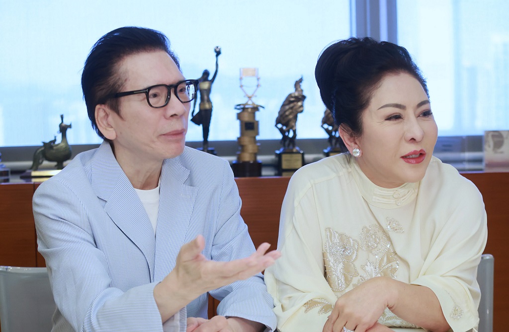 向华强与妻子陈岚