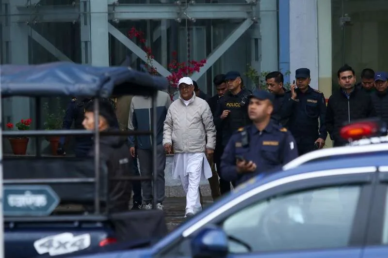 尼泊尔前总理KP·夏尔马·奥利（KP Sharma Oli）步出加德满都地区警察局