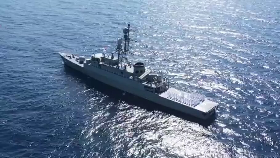 伊朗军舰“IRIS Dena”