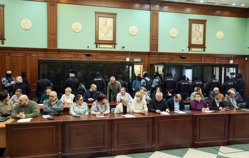 俄罗斯军事法院判处克罗库斯市政厅恐怖袭击案19名被告中的15人终身监禁