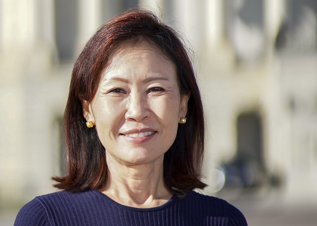 米歇尔·斯蒂尔（Michelle Eunjoo Steel）