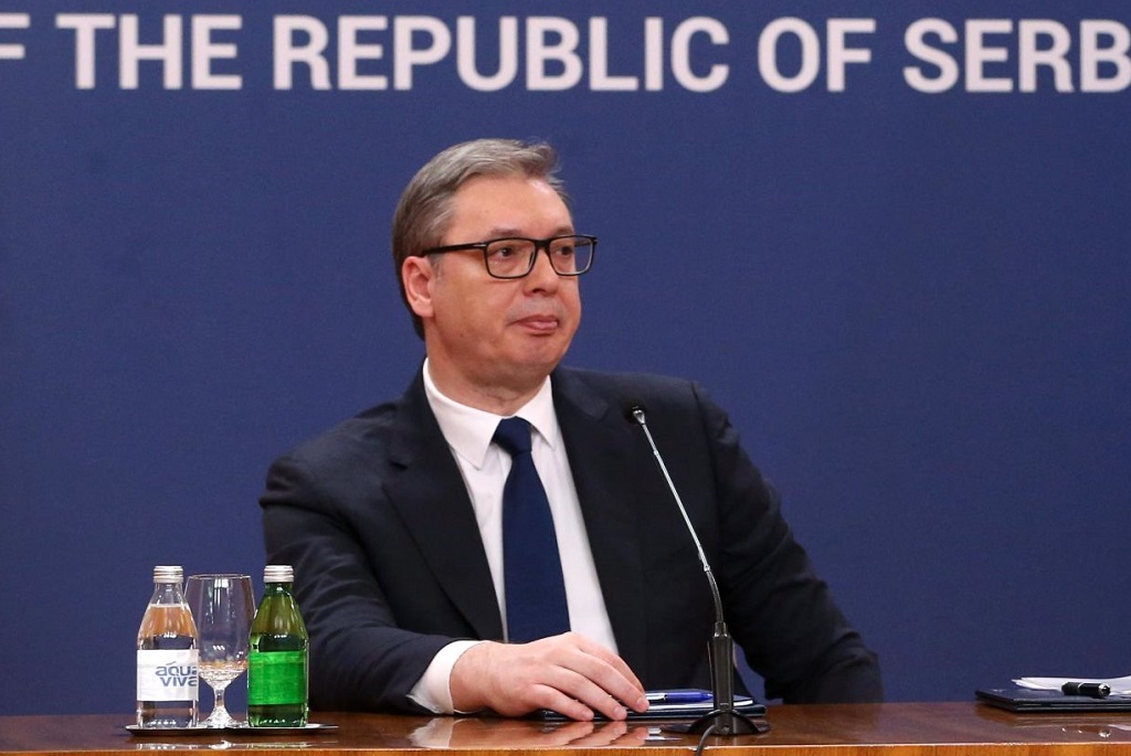 亚历山大·武契奇（Aleksandar Vucic）